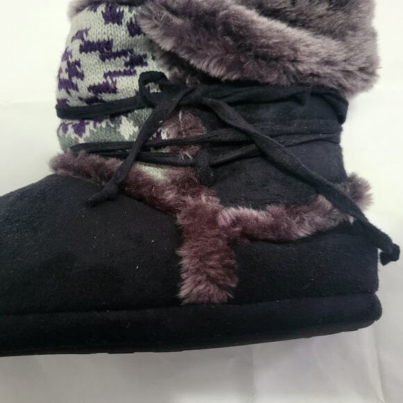 MUDD Blanket Wrap Boot Slippers like Mukluks Black Faux Suede & Fur House shoes - Picture 8 of 16